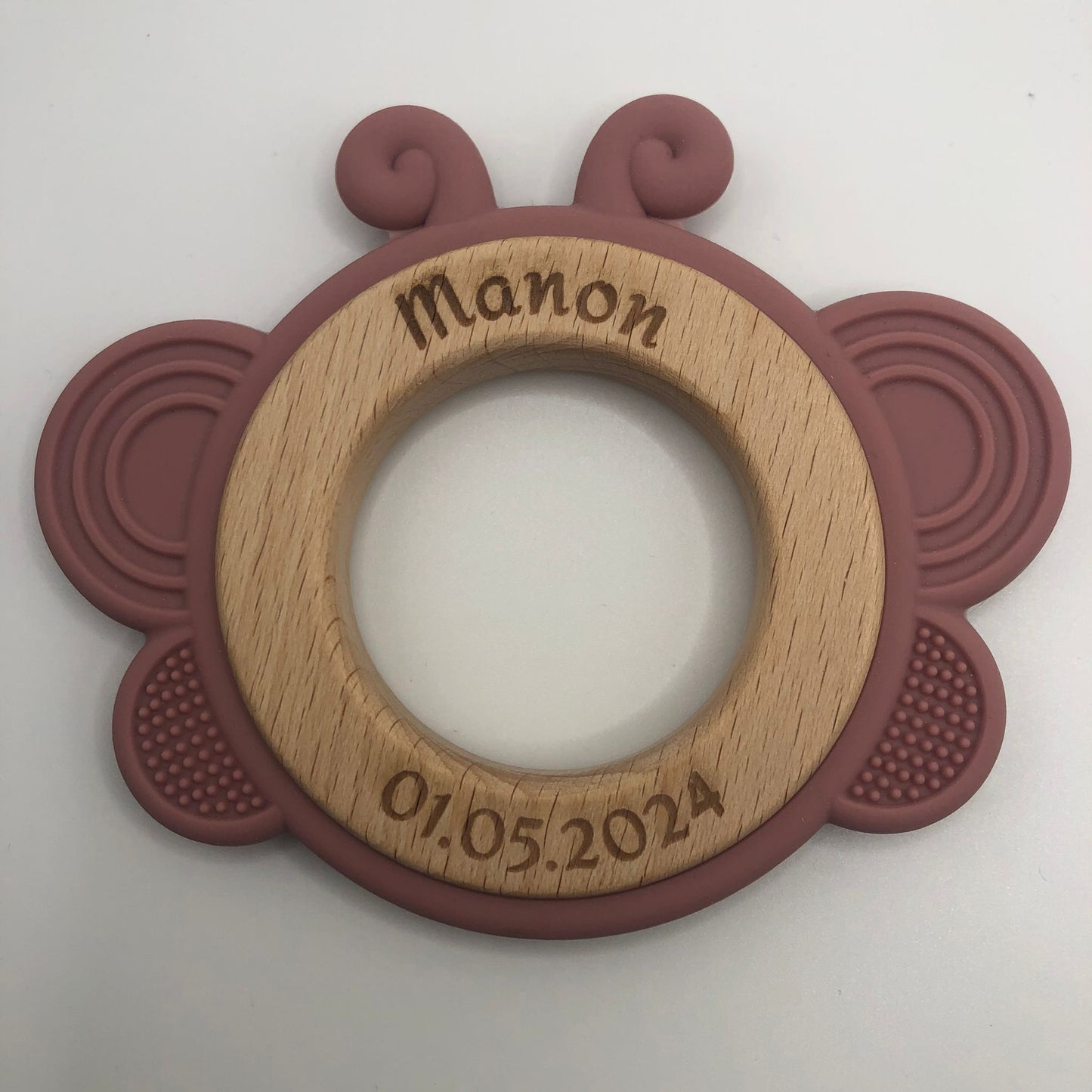 Anneau de dentition papillon avec texte personnalisé