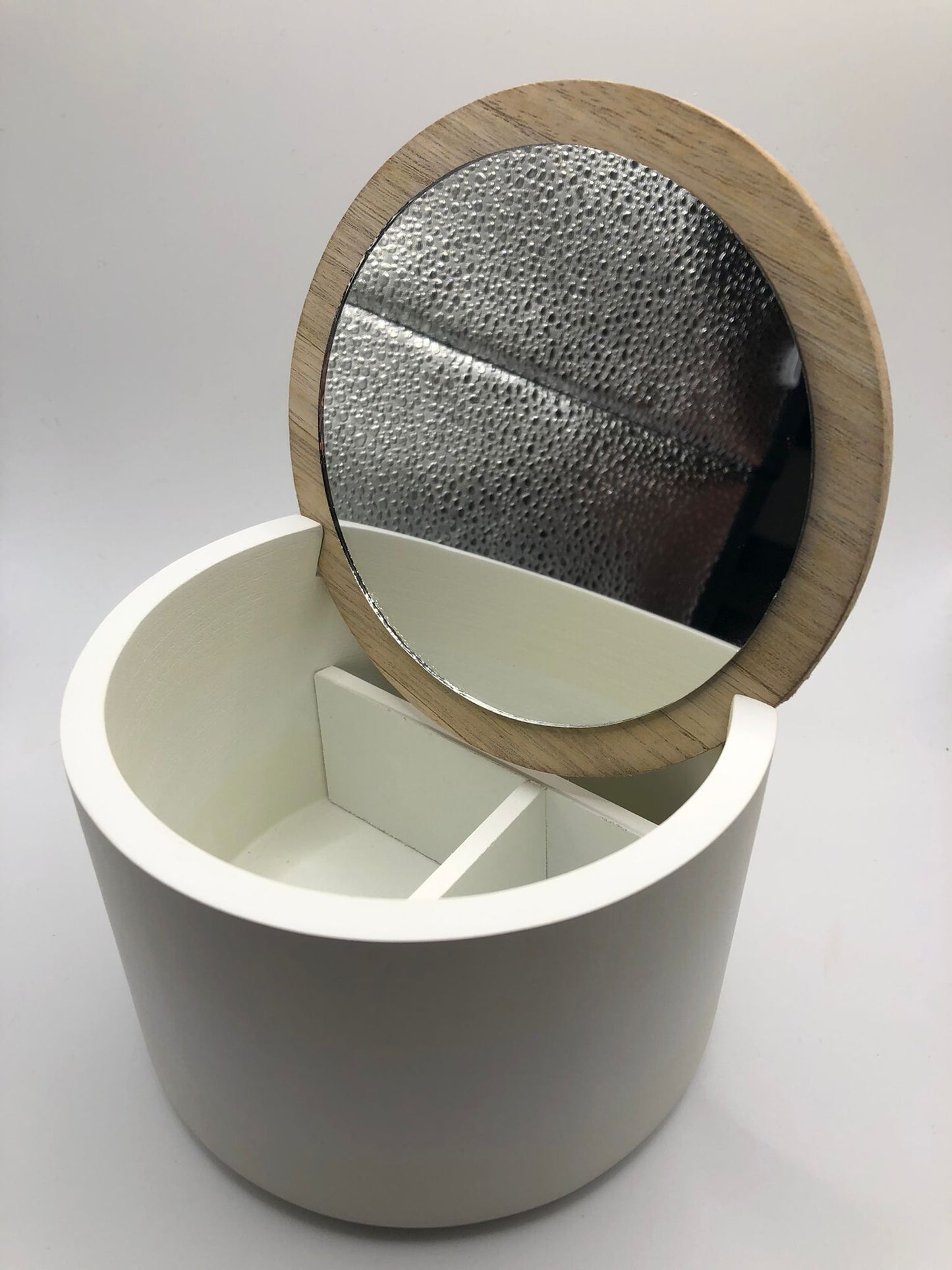 Jewelry box with personalized lid