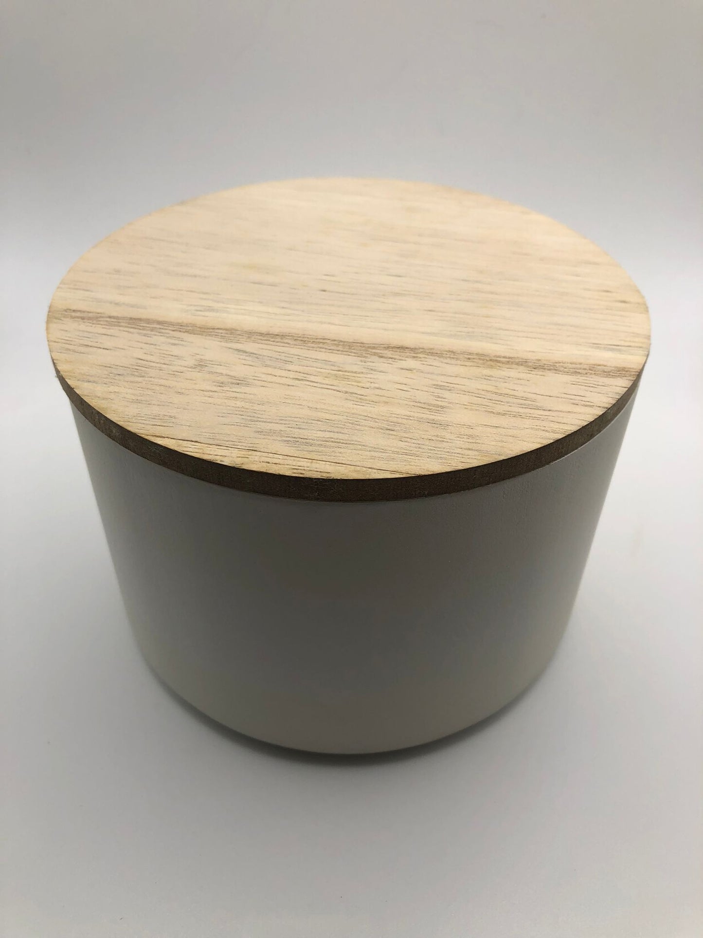 Jewelry box with personalized lid