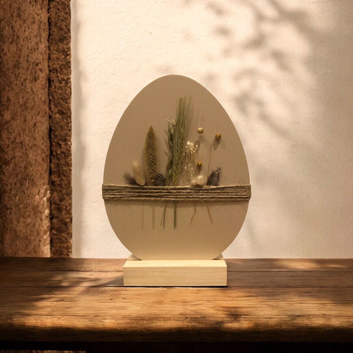 Paasei met droogbloemen