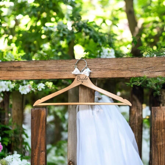 Houten kapstok / kledinghanger met gravure