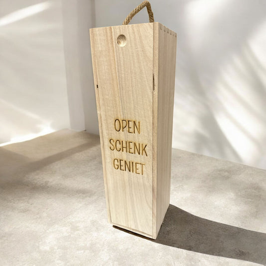 Wijnkist met tekst naar keuze